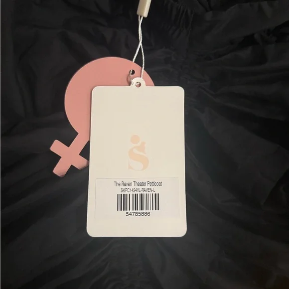 Selkie Black Layered theatre Skirt - Picture 6 of 6